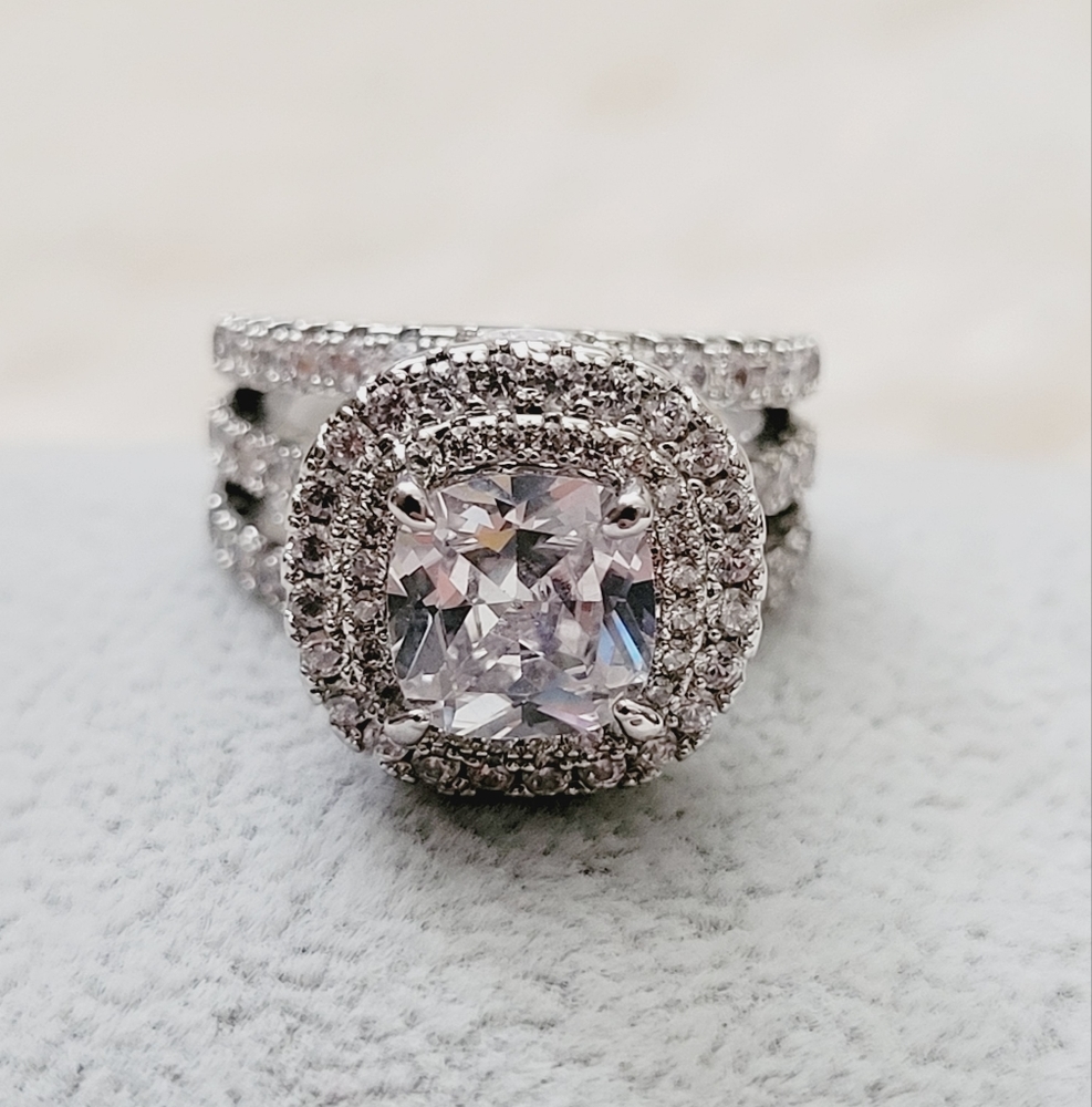 925 Halo Diamond Ring in Sterling Silver